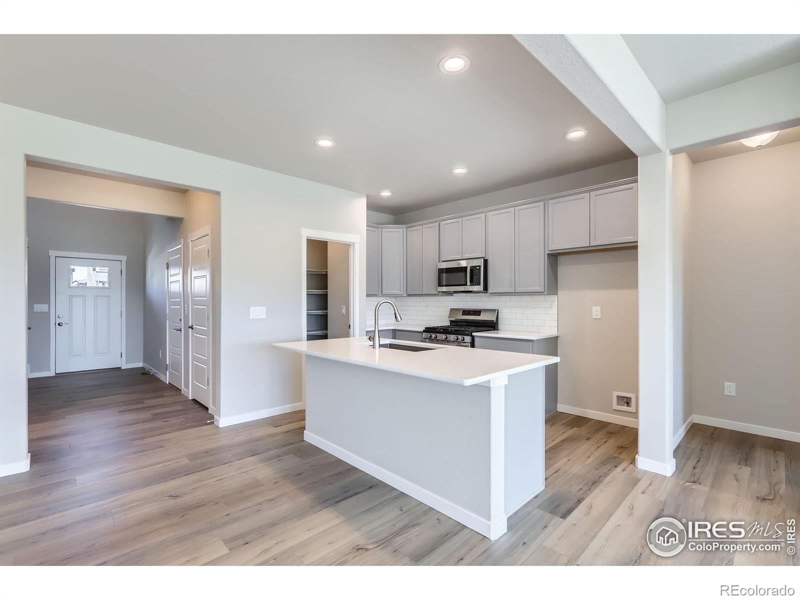 MLS Image #8 for 786  griffith street,lochbuie, Colorado