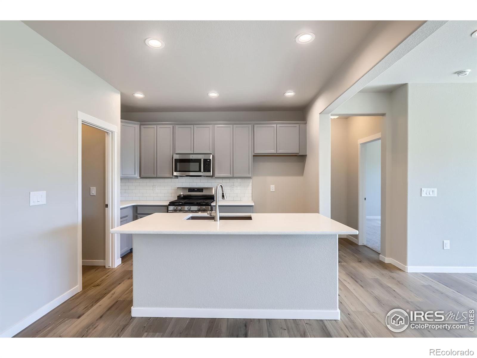 MLS Image #9 for 786  griffith street,lochbuie, Colorado
