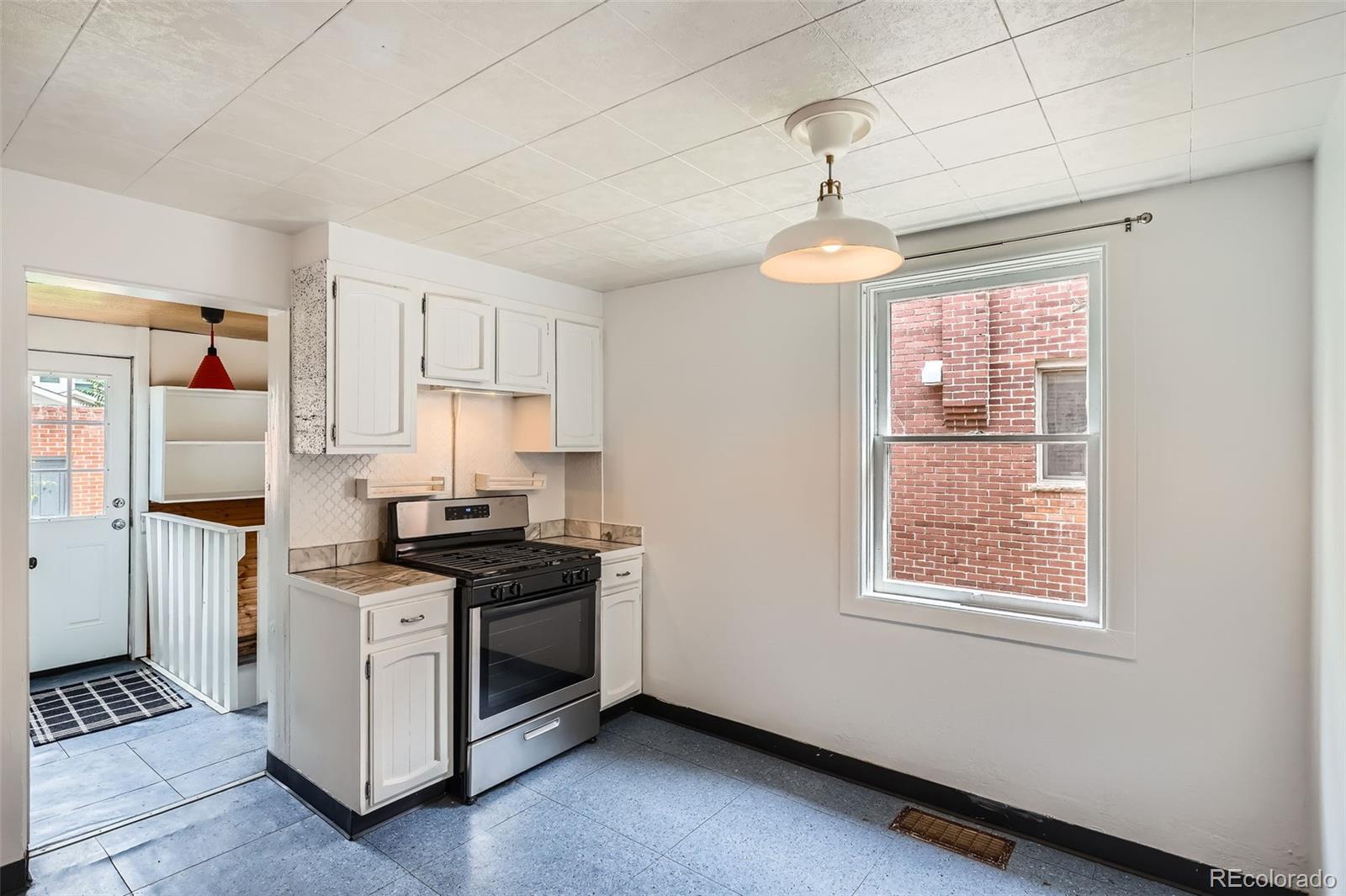 MLS Image #8 for 1654 s pearl street,denver, Colorado