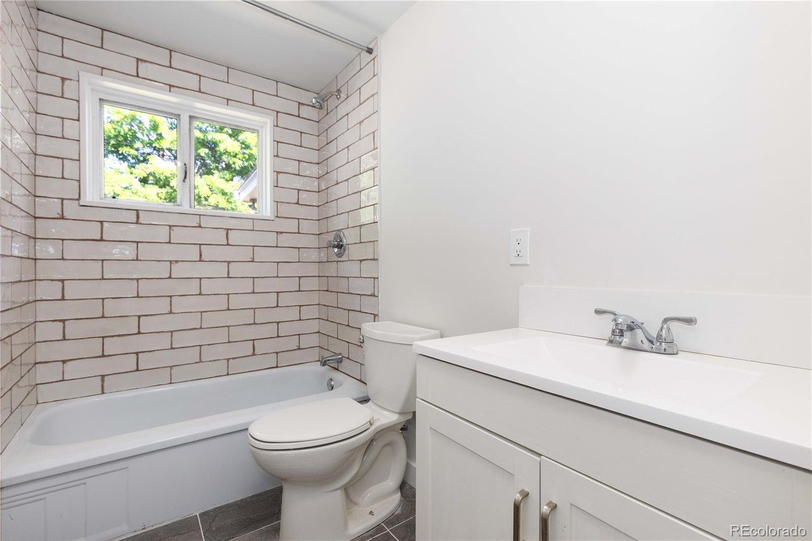 MLS Image #14 for 3955 s hazel court,englewood, Colorado