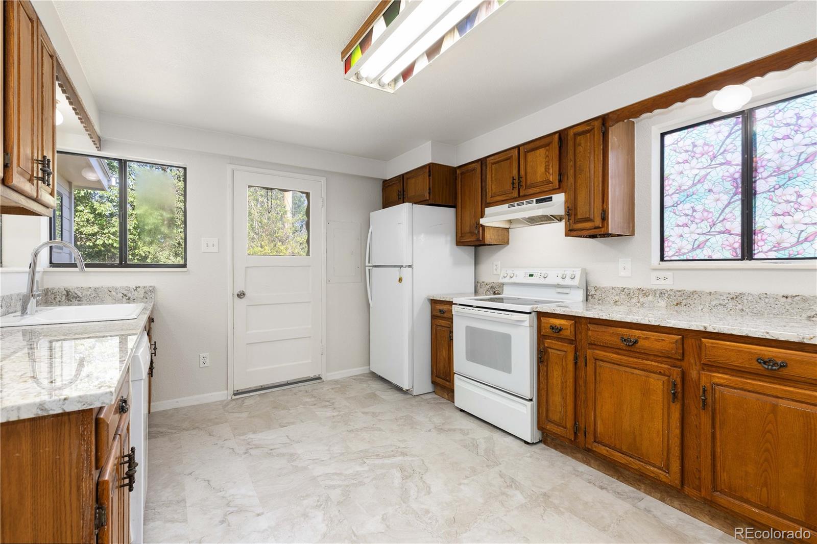 MLS Image #9 for 3955 s hazel court,englewood, Colorado
