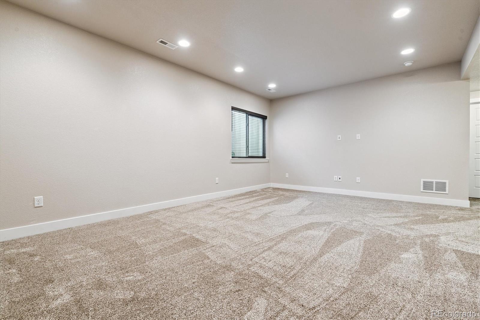 MLS Image #29 for 5812  galena street,denver, Colorado
