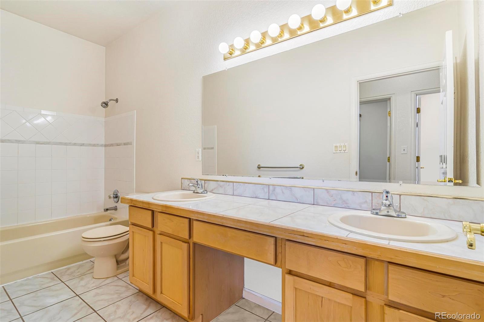 MLS Image #16 for 6796 s newcombe way,littleton, Colorado
