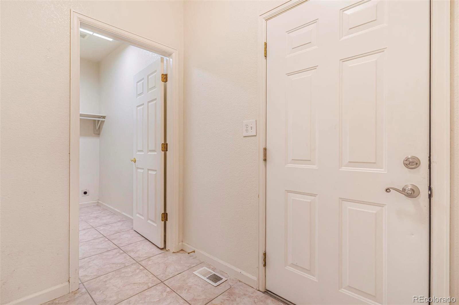 MLS Image #19 for 6796 s newcombe way,littleton, Colorado