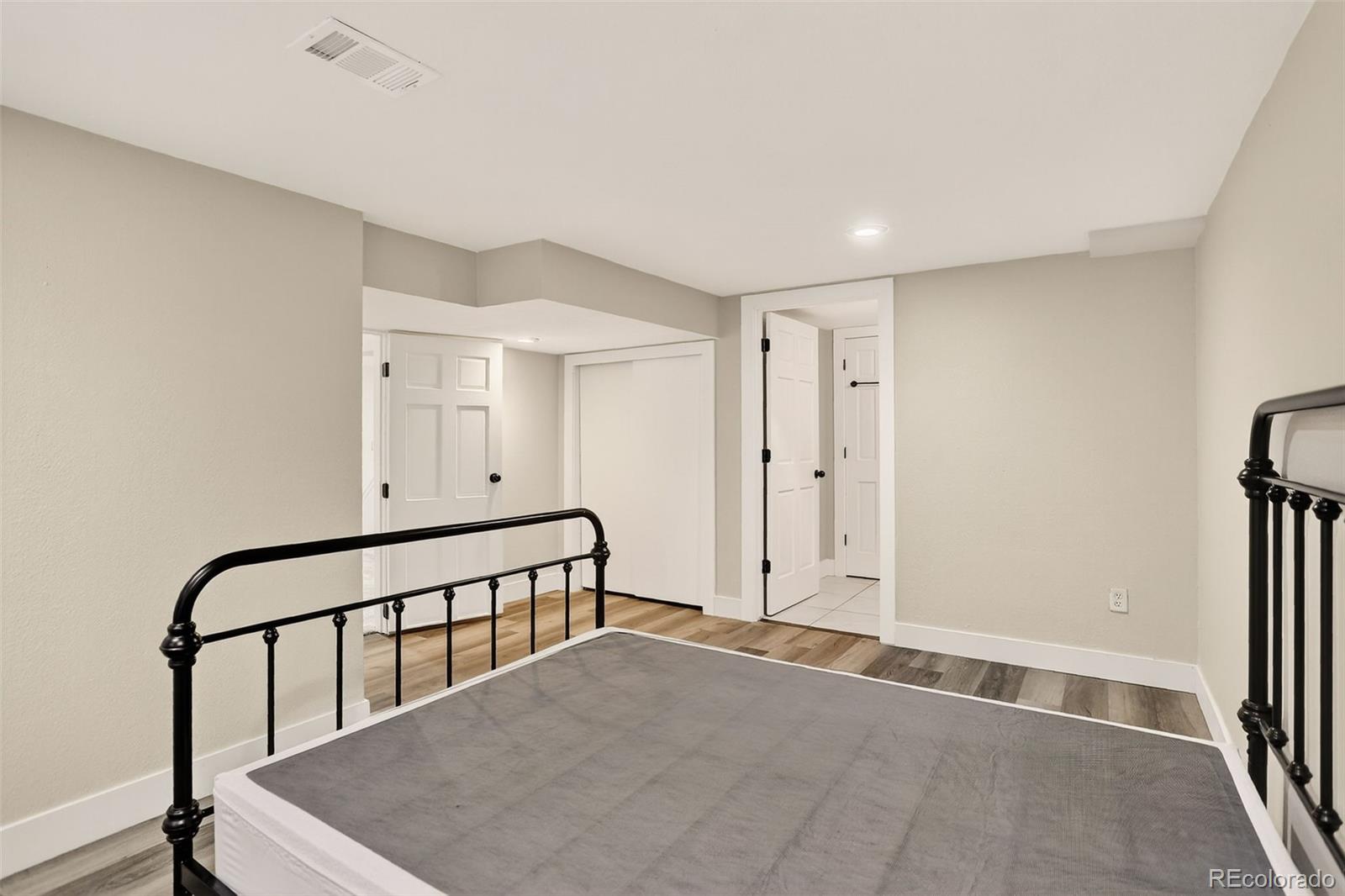 MLS Image #33 for 6182 s kearney street,centennial, Colorado