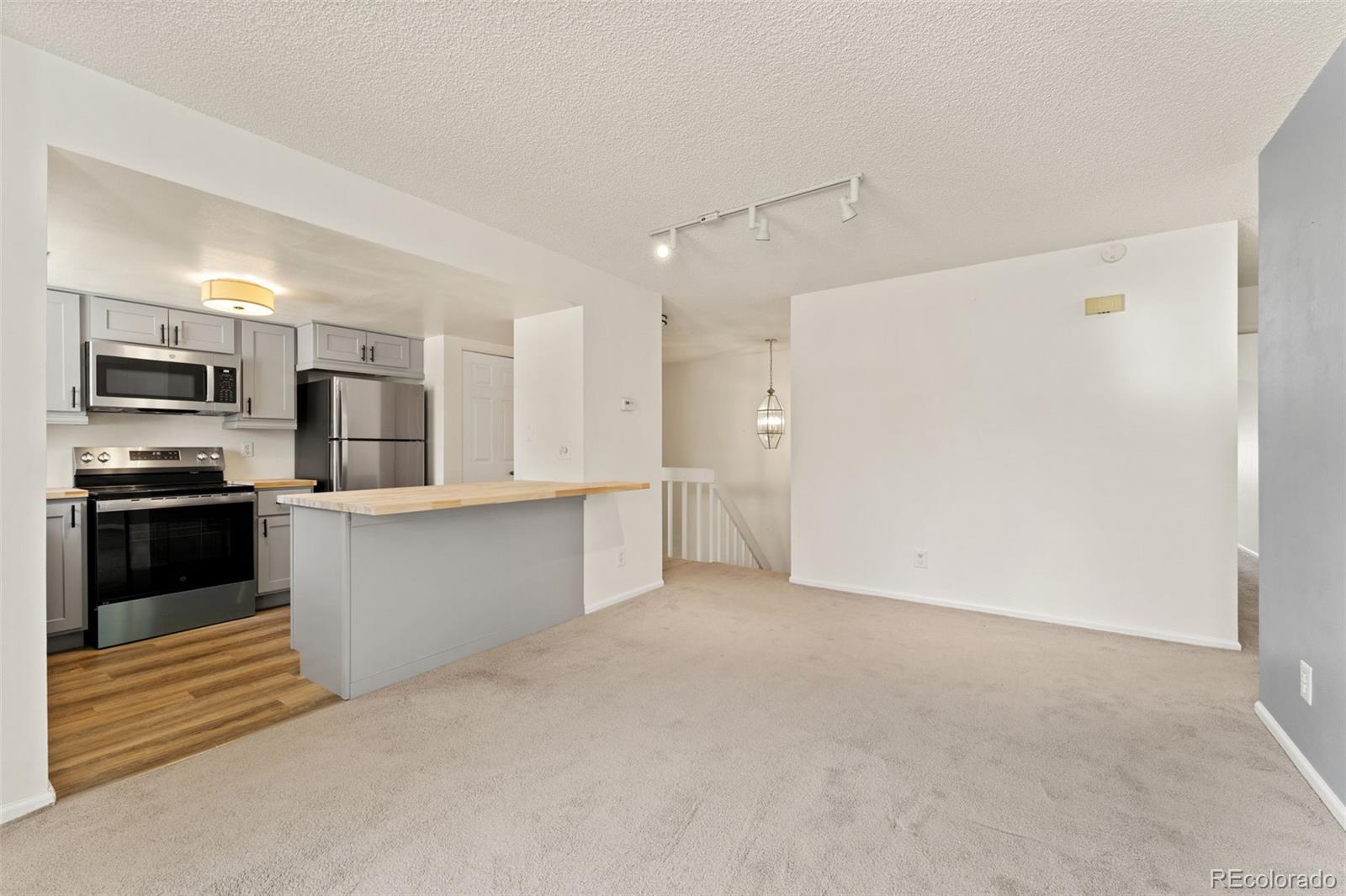 MLS Image #7 for 12573 e pacific circle,aurora, Colorado