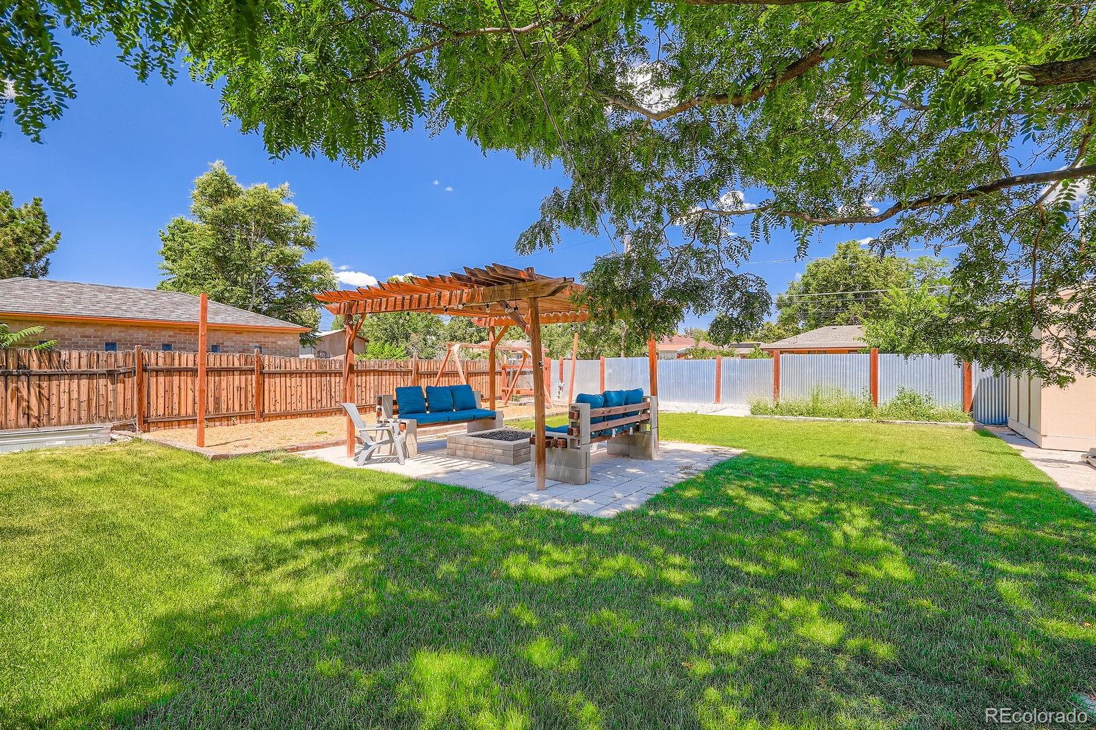 MLS Image #3 for 2310  kenton street,aurora, Colorado
