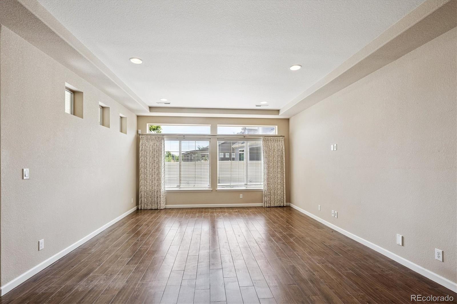 MLS Image #8 for 5520  genoa street,denver, Colorado