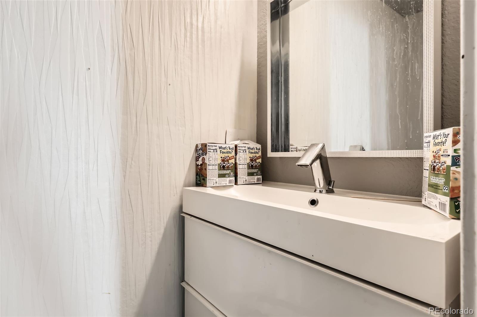 MLS Image #14 for 4955  genoa street,denver, Colorado