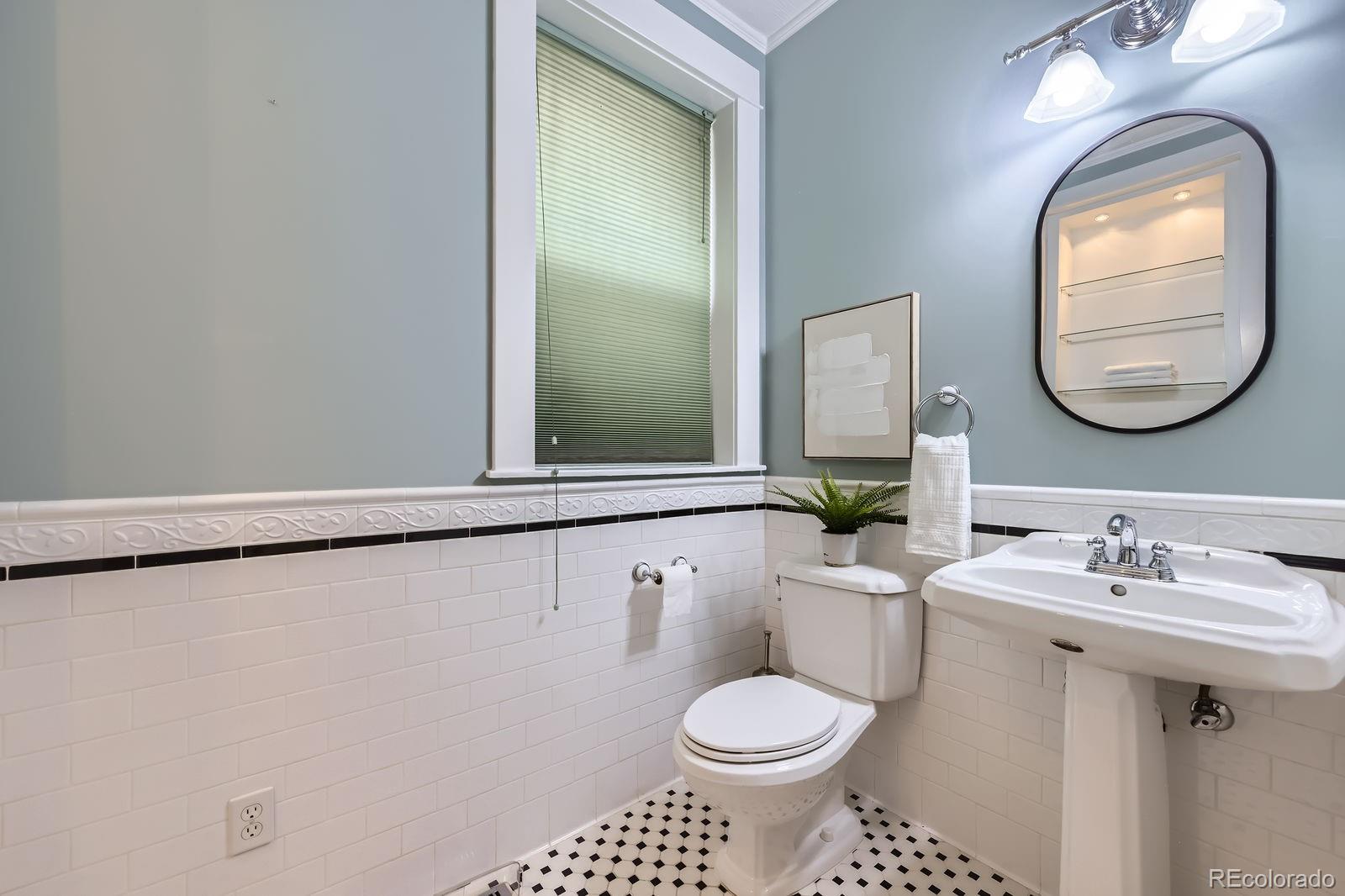 MLS Image #16 for 2901 n race street,denver, Colorado