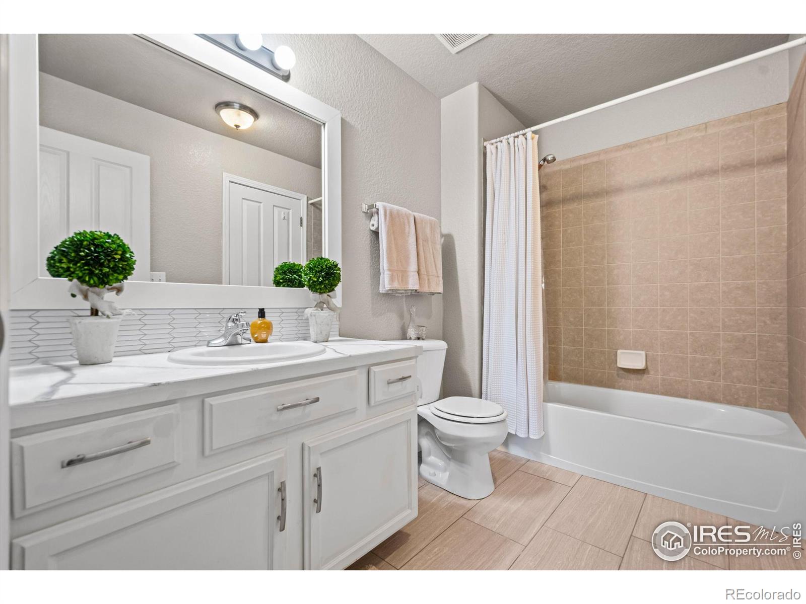 MLS Image #18 for 4019  avenida del sol drive,loveland, Colorado
