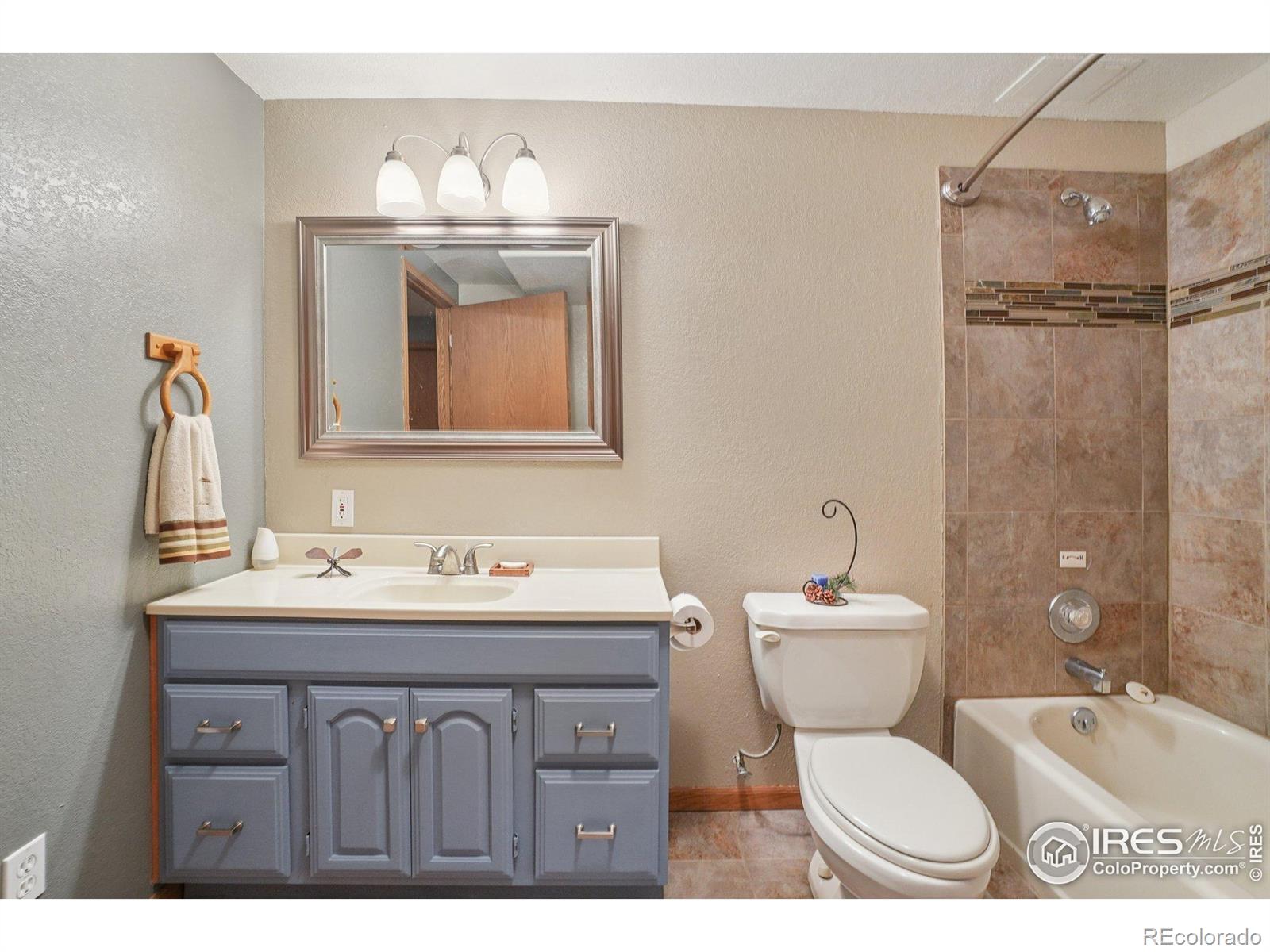 MLS Image #21 for 624  munson court,berthoud, Colorado