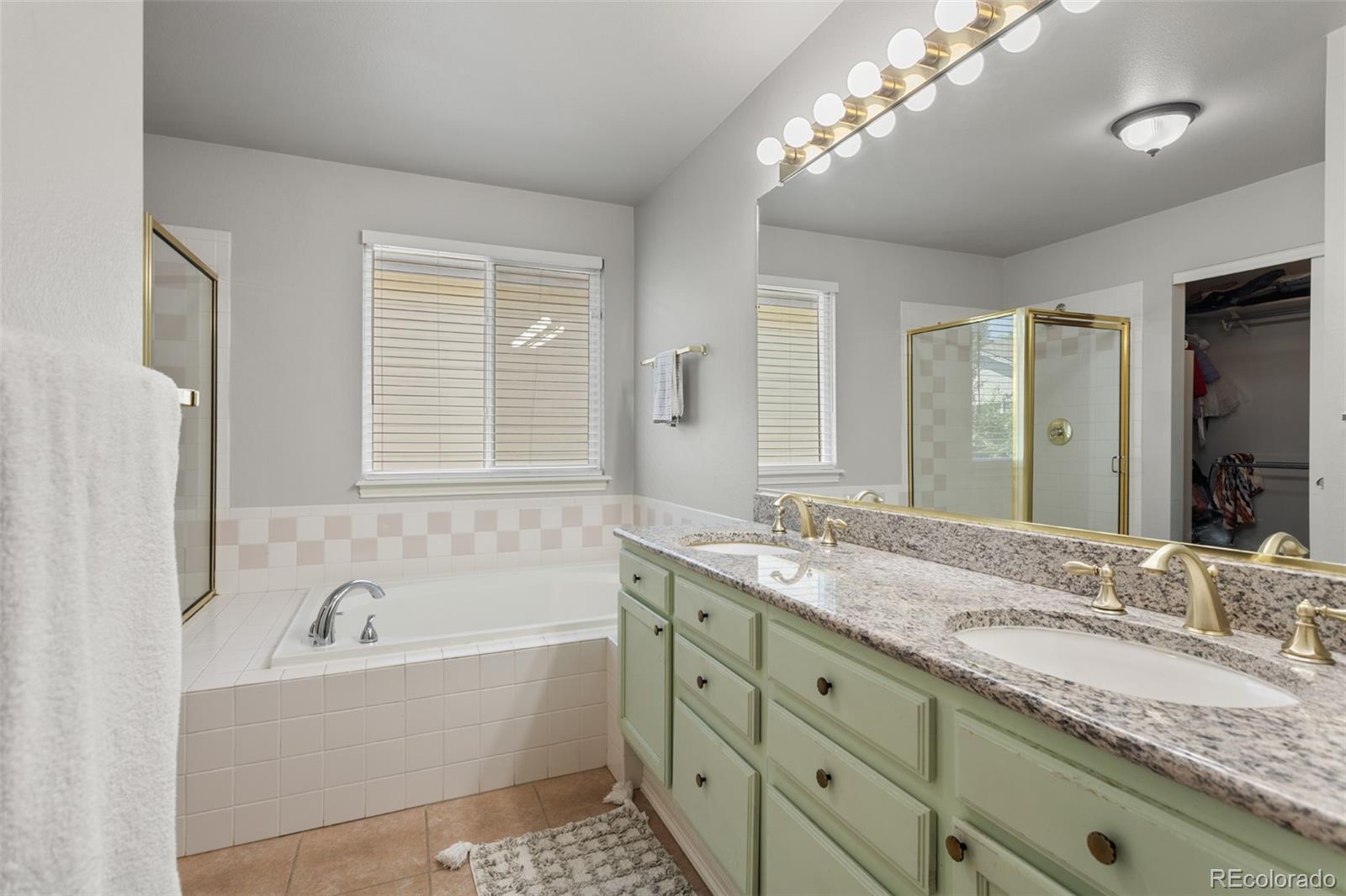 MLS Image #16 for 2211 s moline court,aurora, Colorado