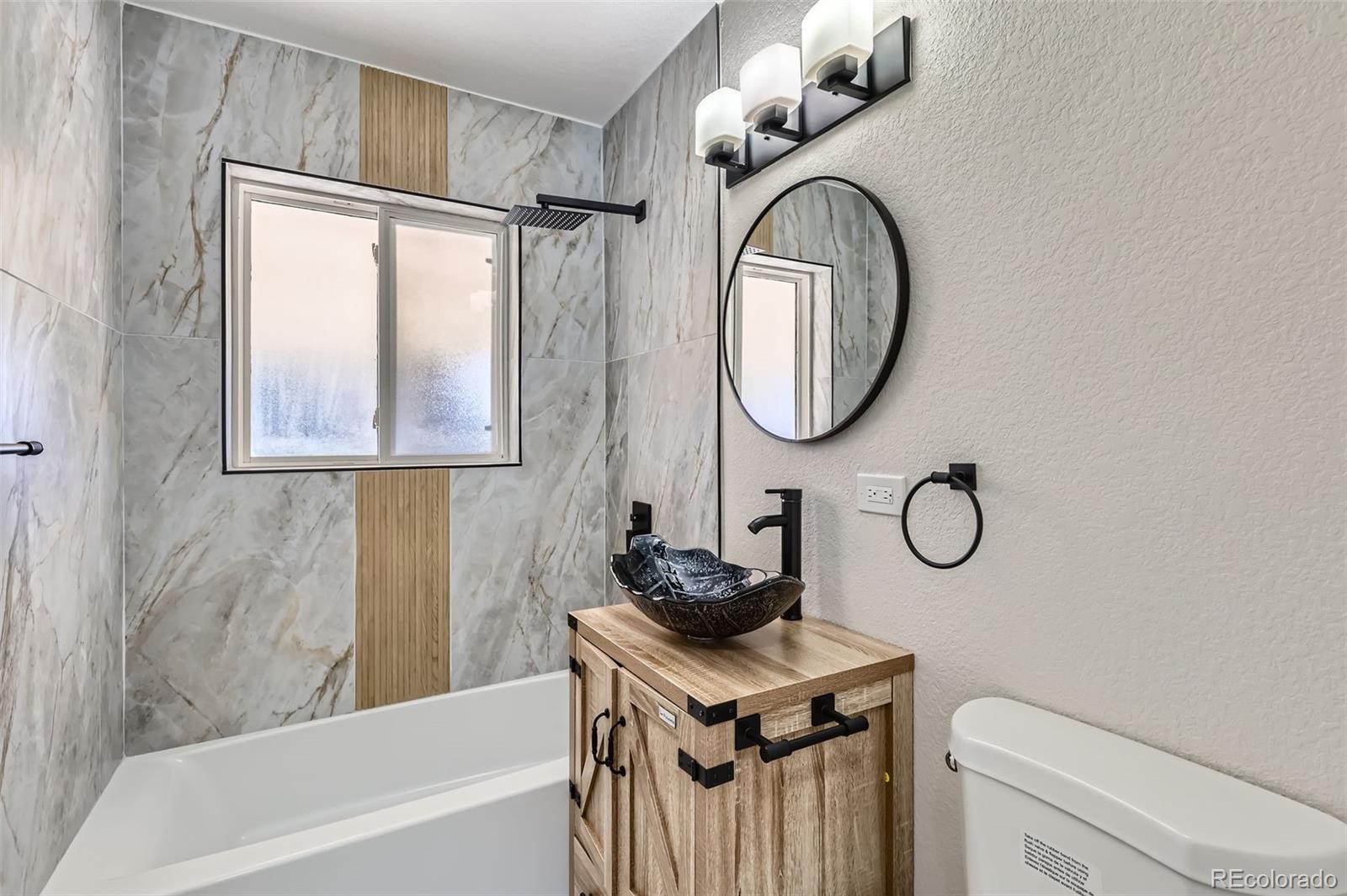 MLS Image #12 for 2540  poplar street,denver, Colorado