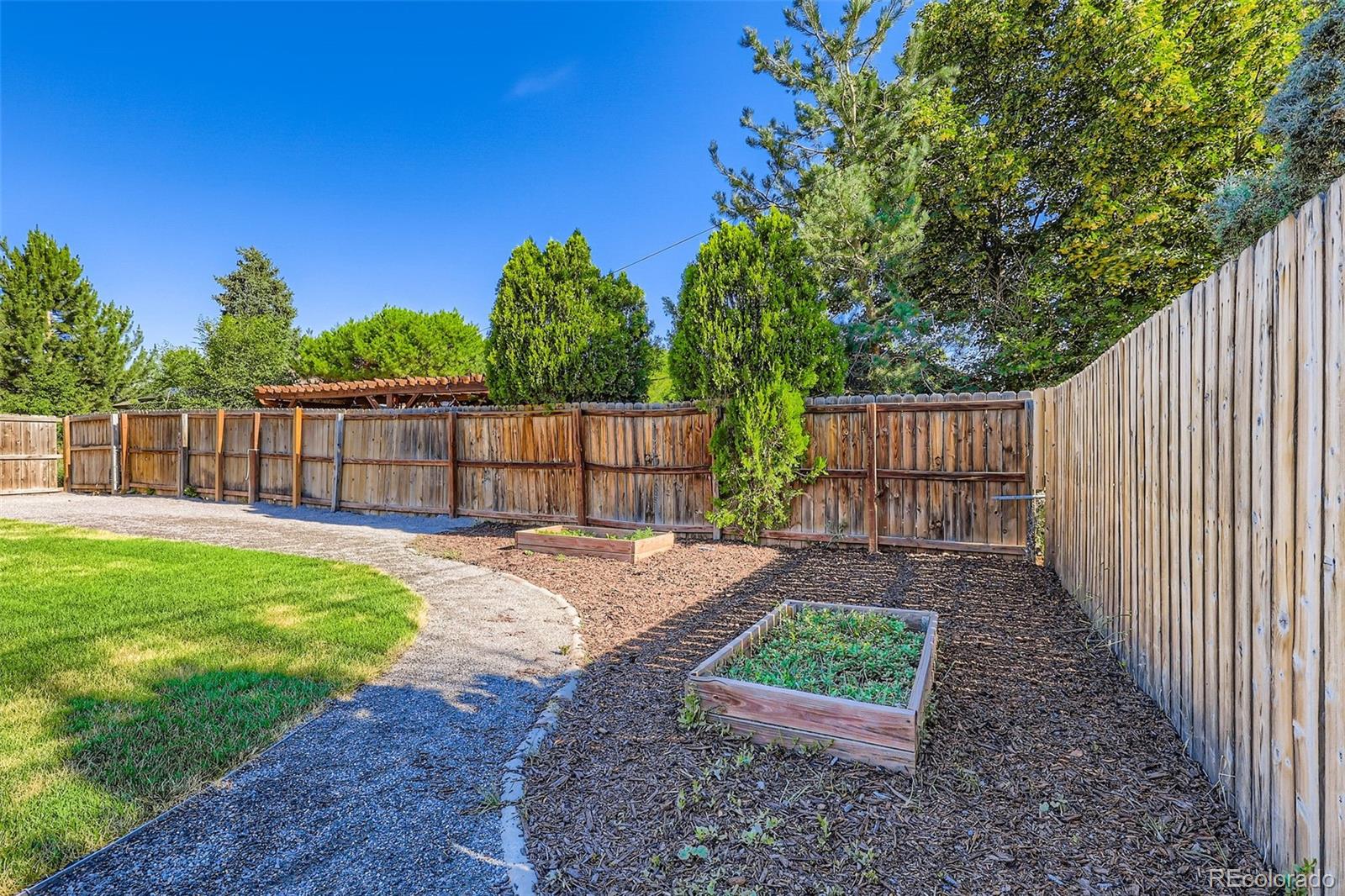 MLS Image #27 for 2540  poplar street,denver, Colorado