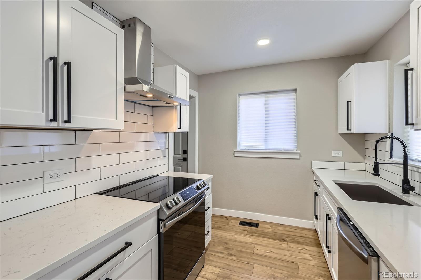 MLS Image #5 for 2540  poplar street,denver, Colorado