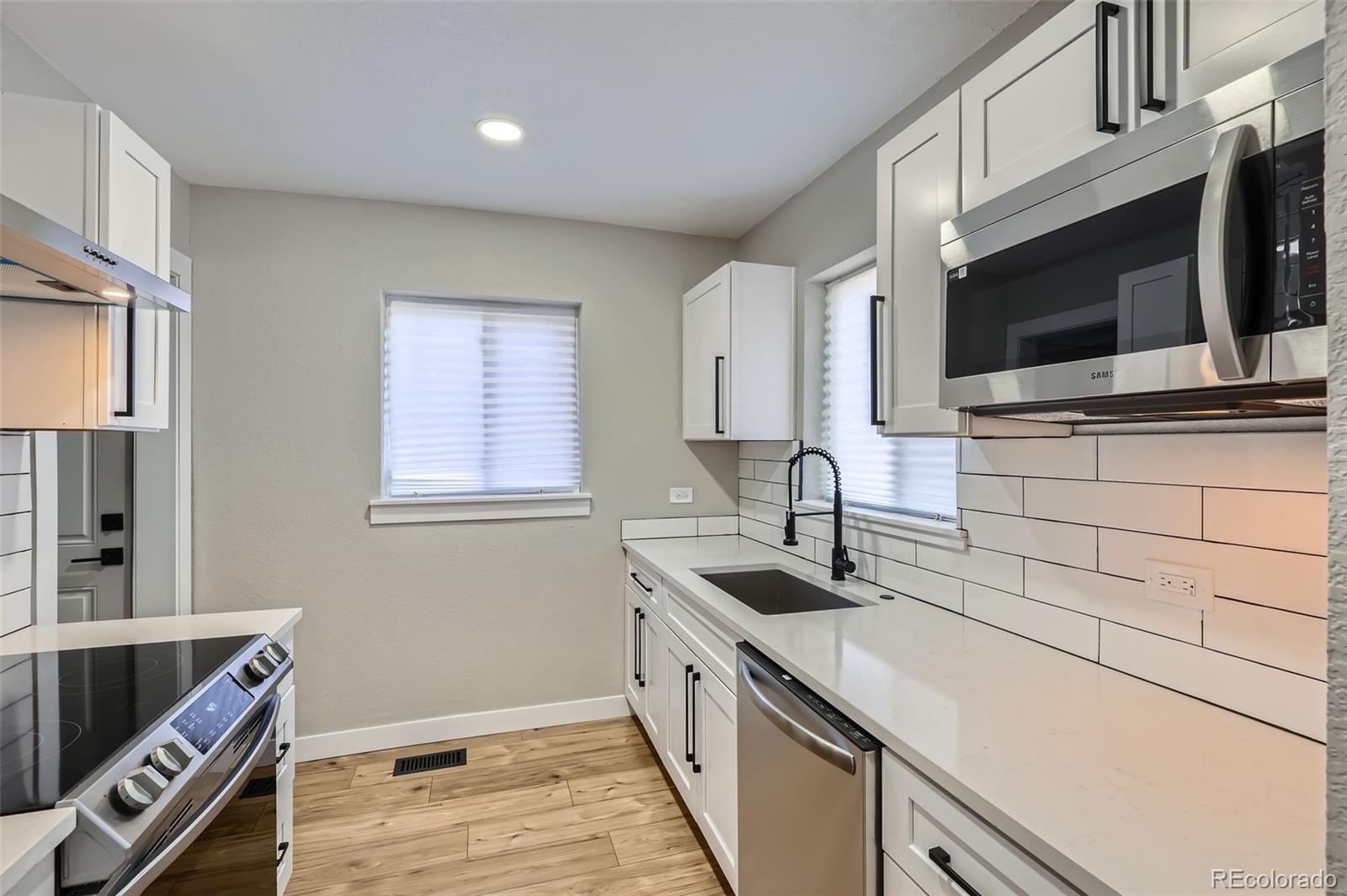 MLS Image #6 for 2540  poplar street,denver, Colorado