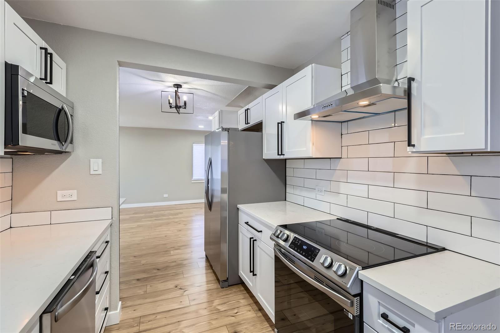 MLS Image #7 for 2540  poplar street,denver, Colorado