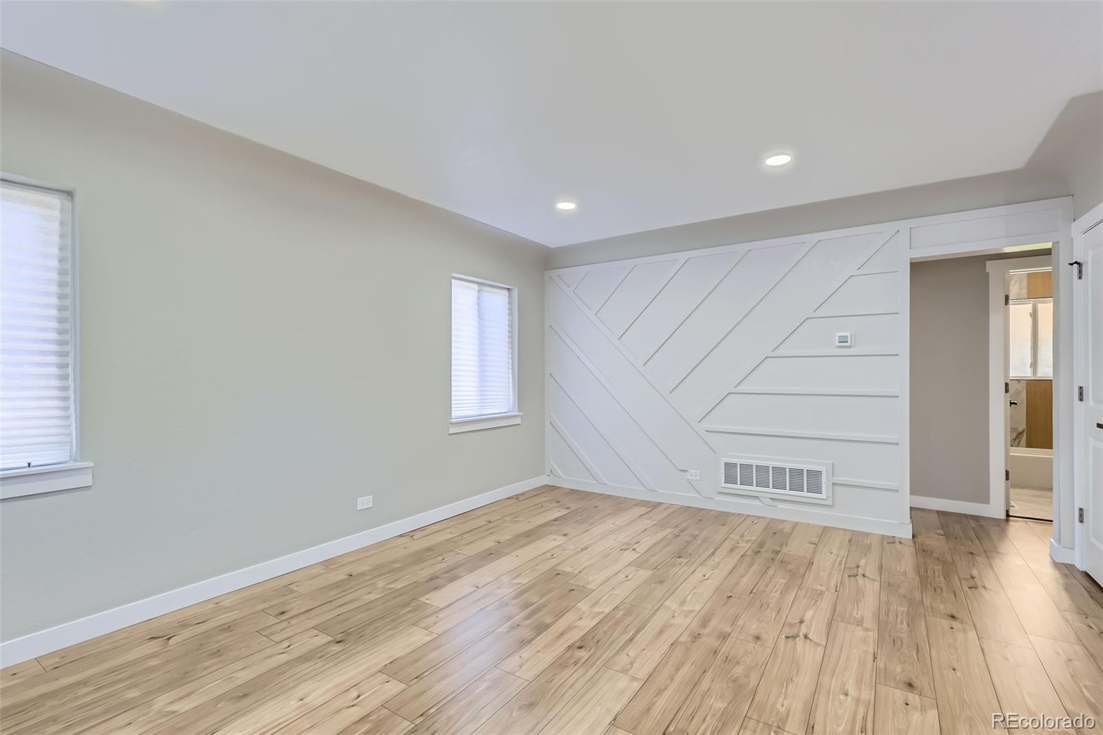 MLS Image #8 for 2540  poplar street,denver, Colorado