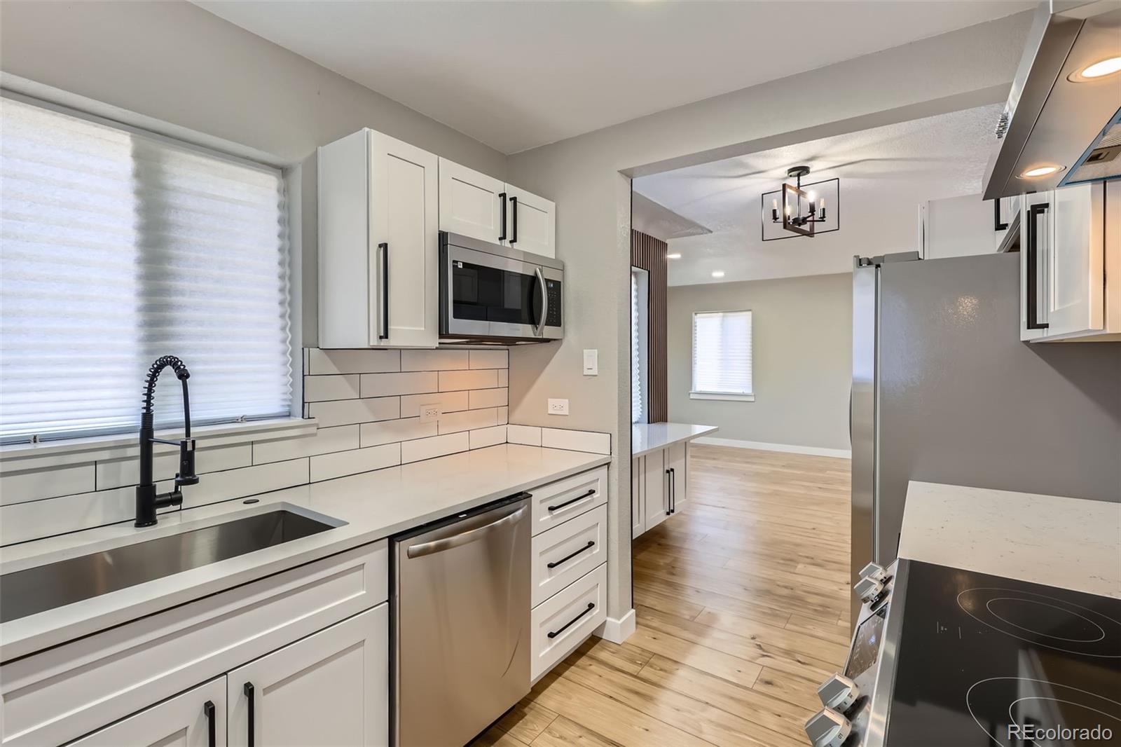MLS Image #9 for 2540  poplar street,denver, Colorado
