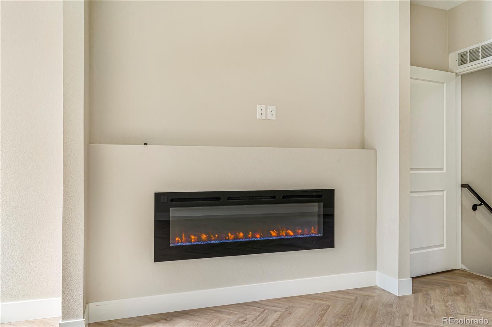 MLS Image #9 for 1070  knox court,denver, Colorado
