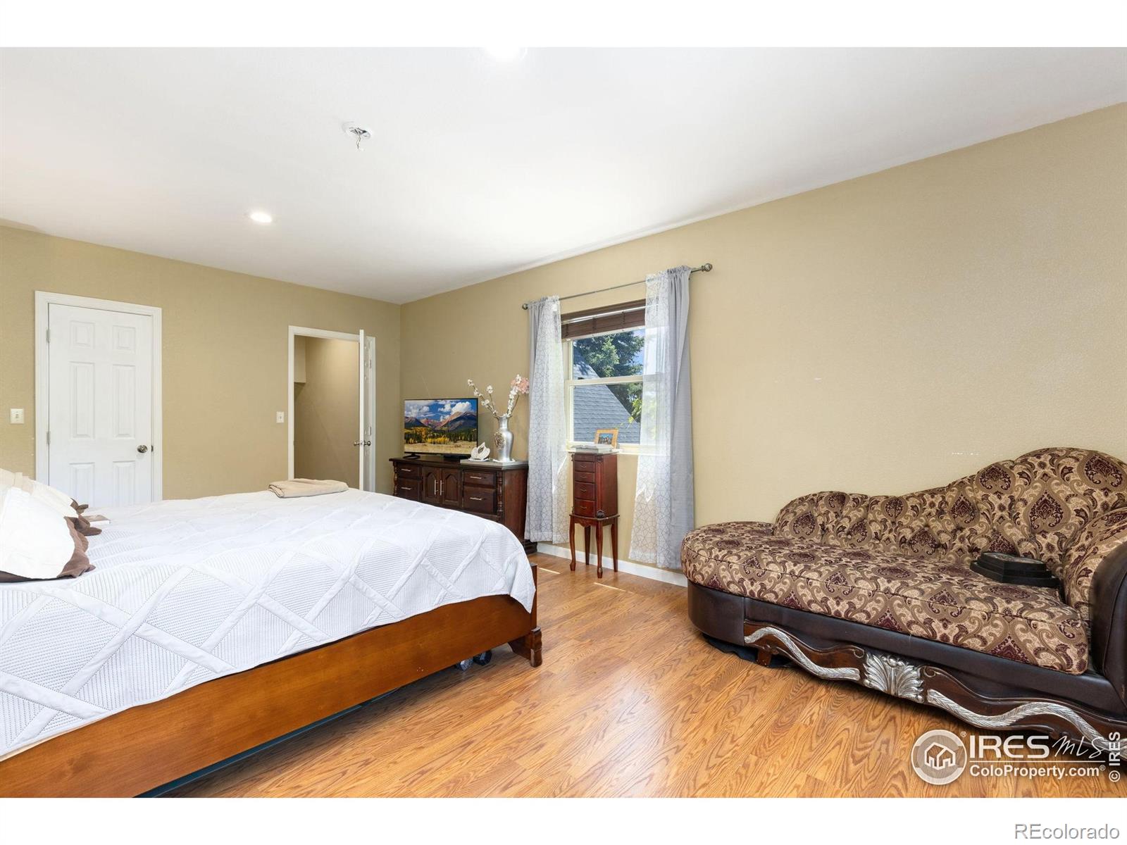 MLS Image #12 for 144  placer avenue,longmont, Colorado
