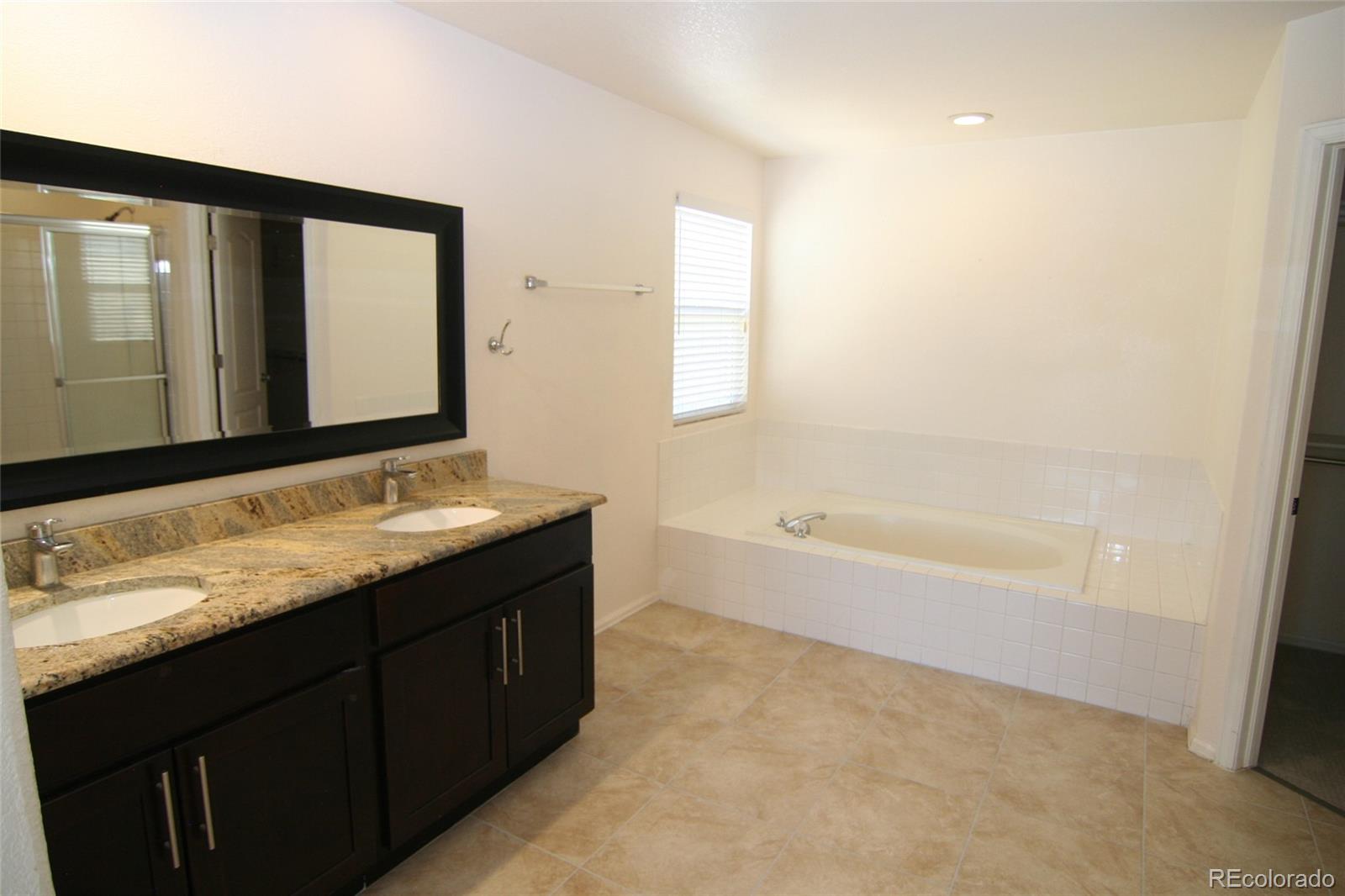 MLS Image #19 for 8182 s york court,centennial, Colorado