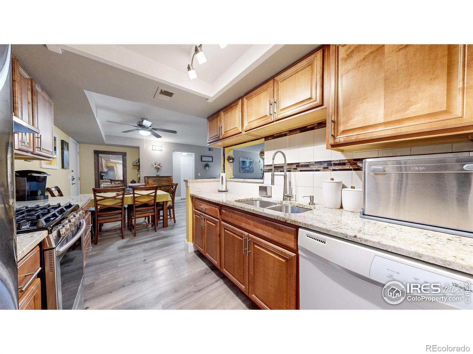 MLS Image #6 for 491 s kalispell way,aurora, Colorado