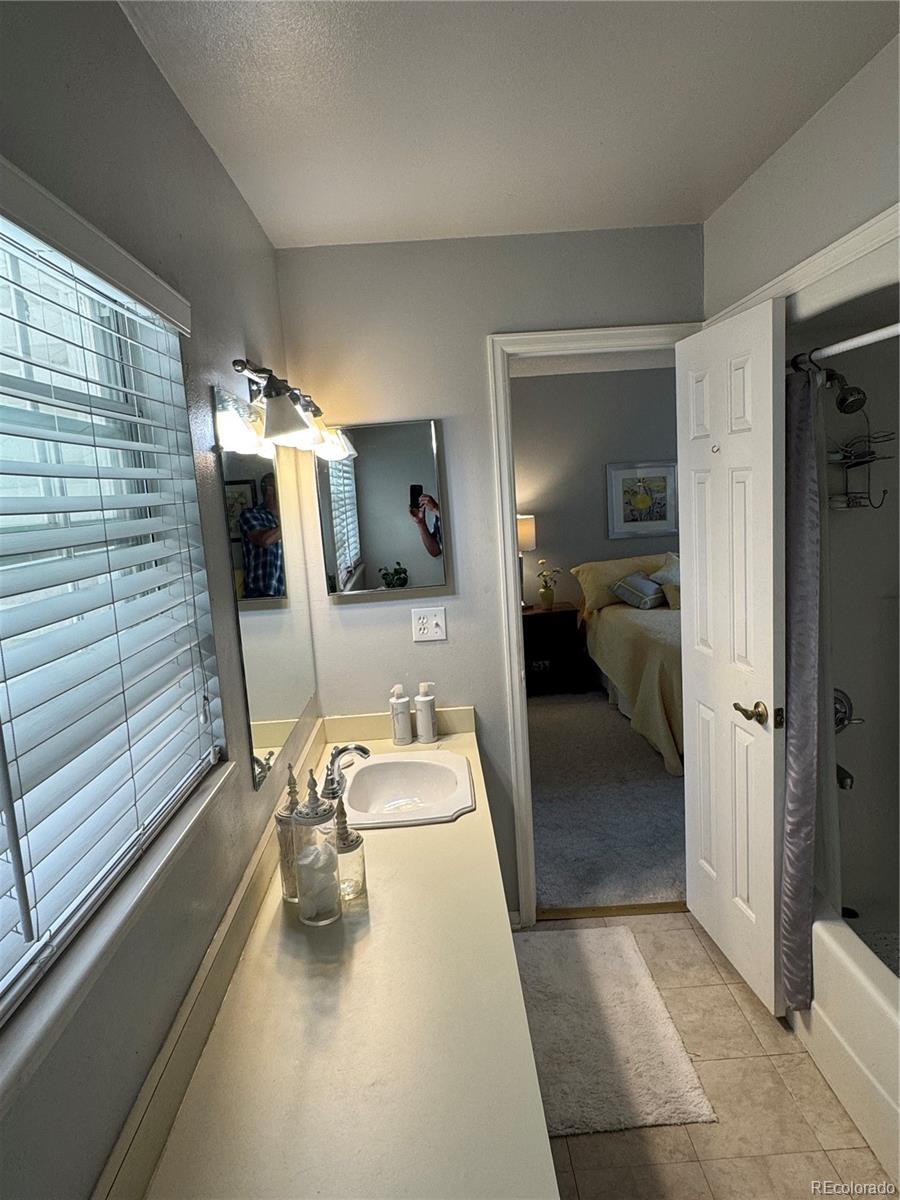 MLS Image #15 for 12534 e pacific circle,aurora, Colorado