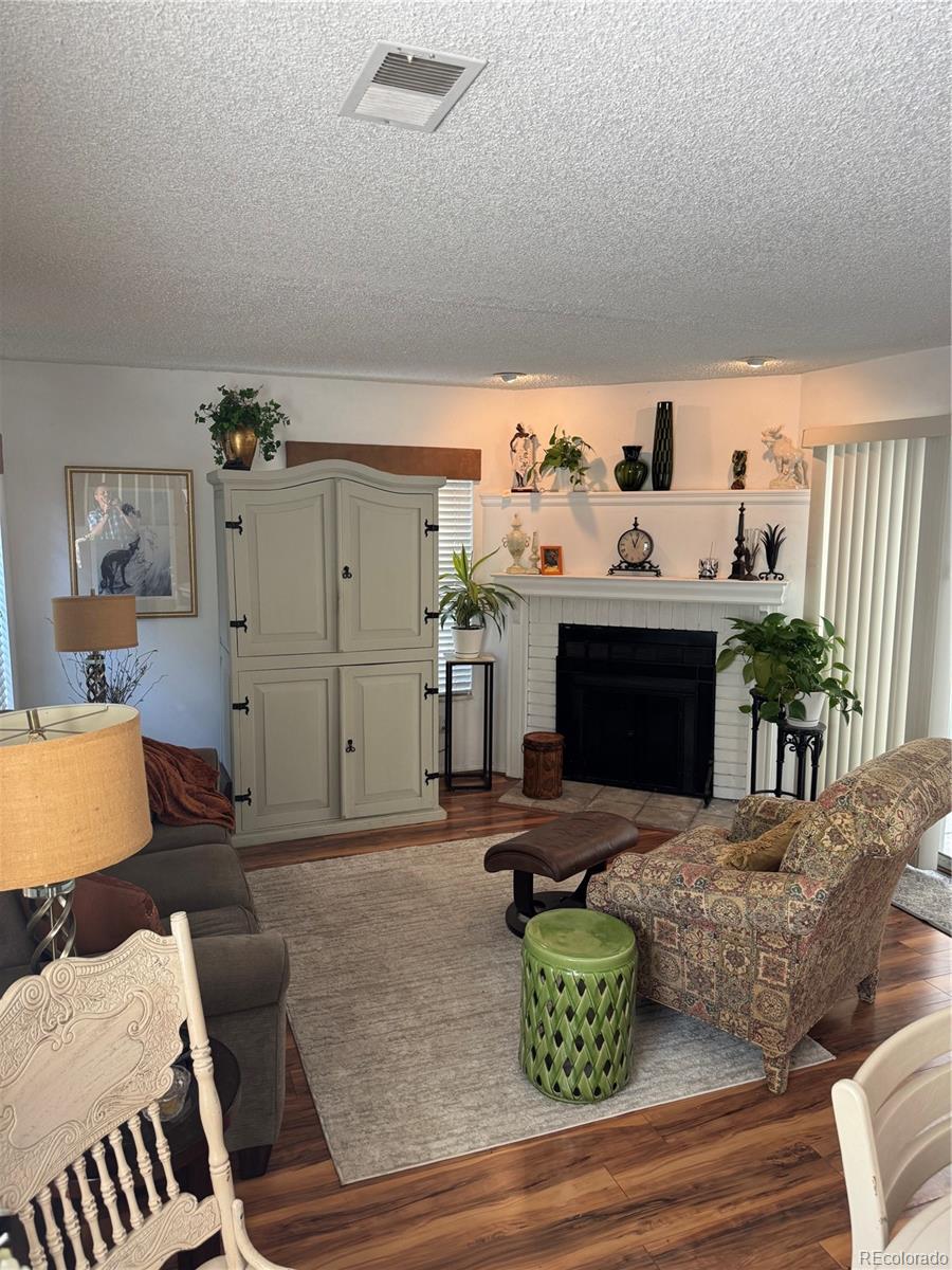 MLS Image #2 for 12534 e pacific circle,aurora, Colorado