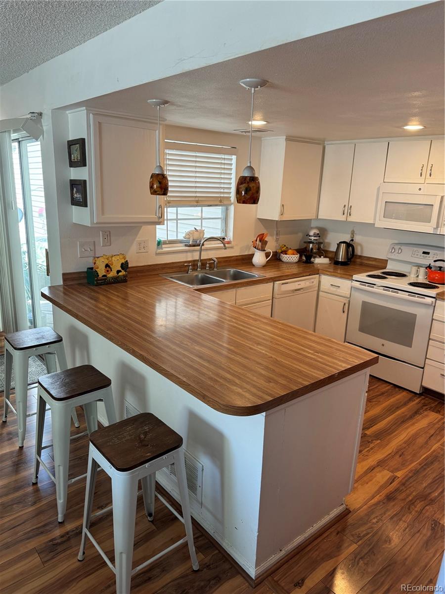 MLS Image #4 for 12534 e pacific circle,aurora, Colorado