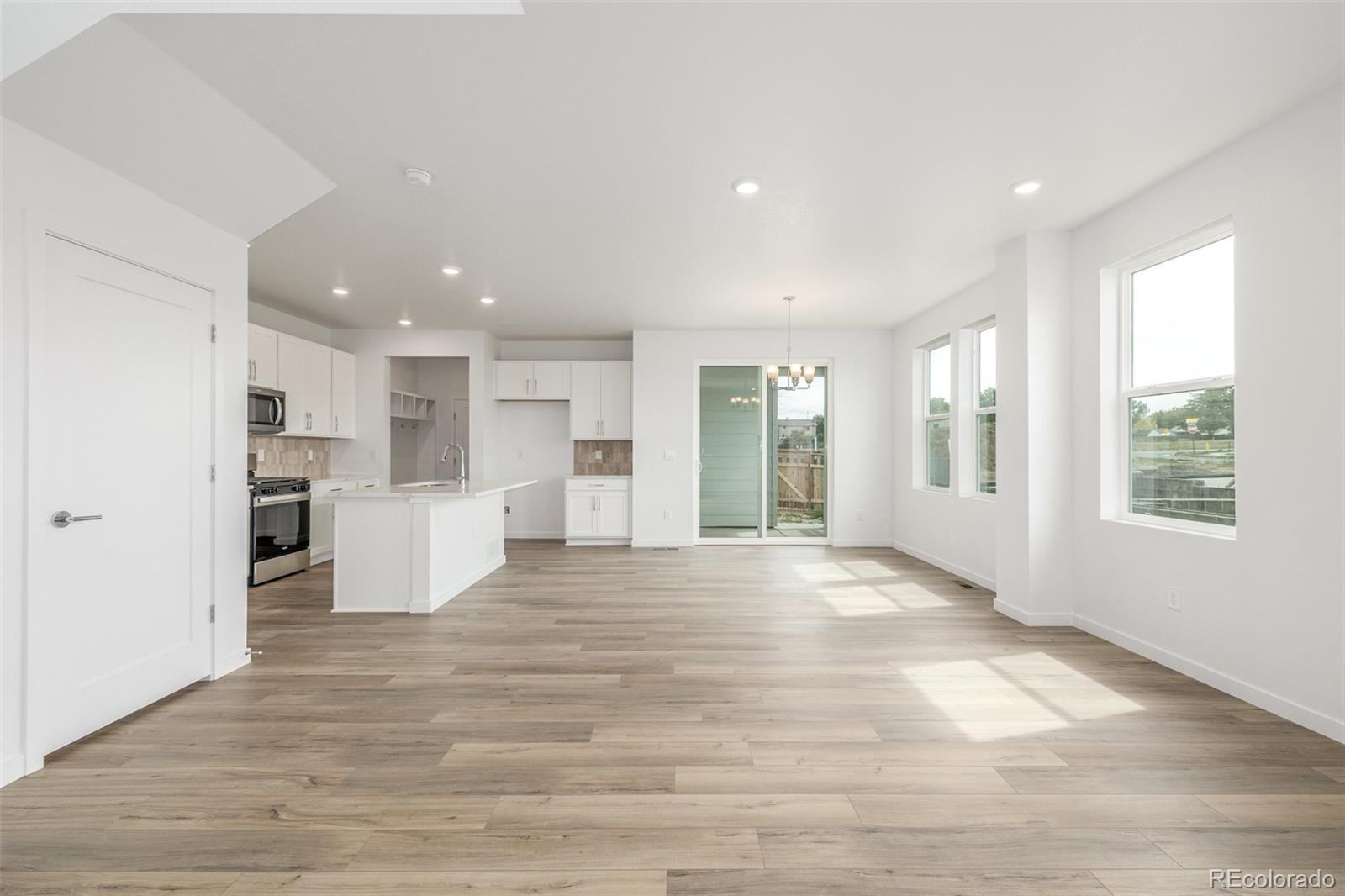 MLS Image #12 for 2652 e 103rd avenue,thornton, Colorado