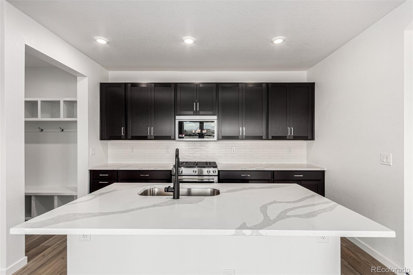 MLS Image #12 for 2651 e 102nd place,thornton, Colorado