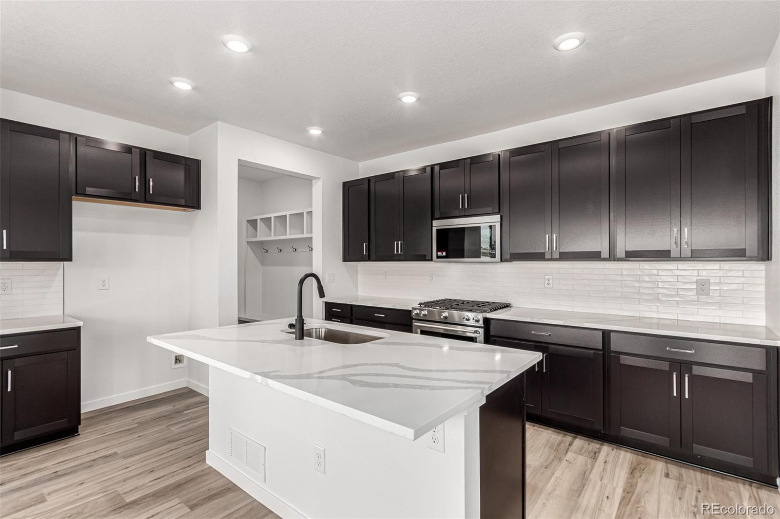 MLS Image #13 for 2651 e 102nd place,thornton, Colorado