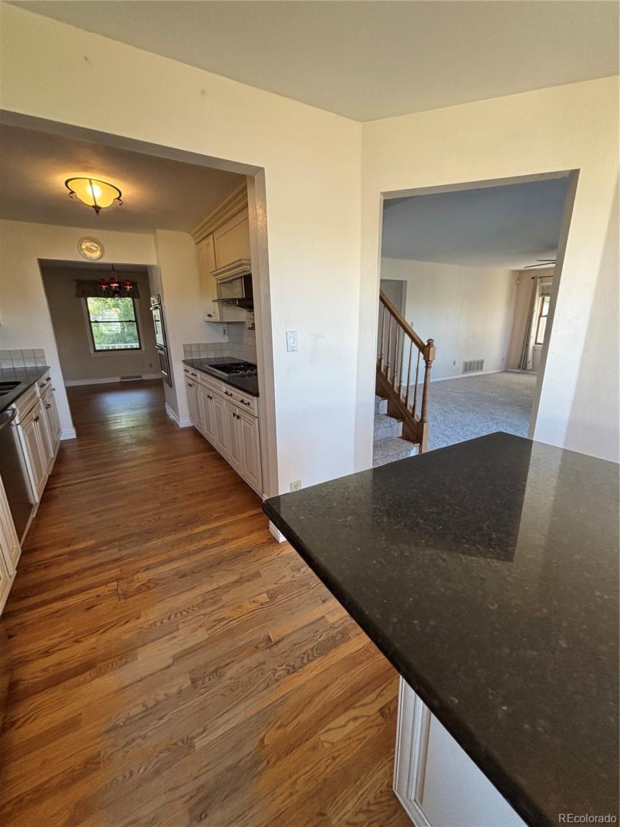 MLS Image #14 for 7293 w lakeside drive,littleton, Colorado