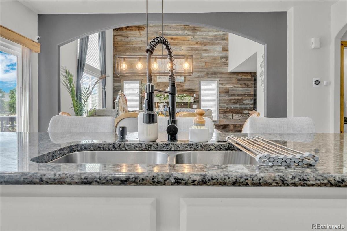 MLS Image #5 for 585  canyonlands street,berthoud, Colorado