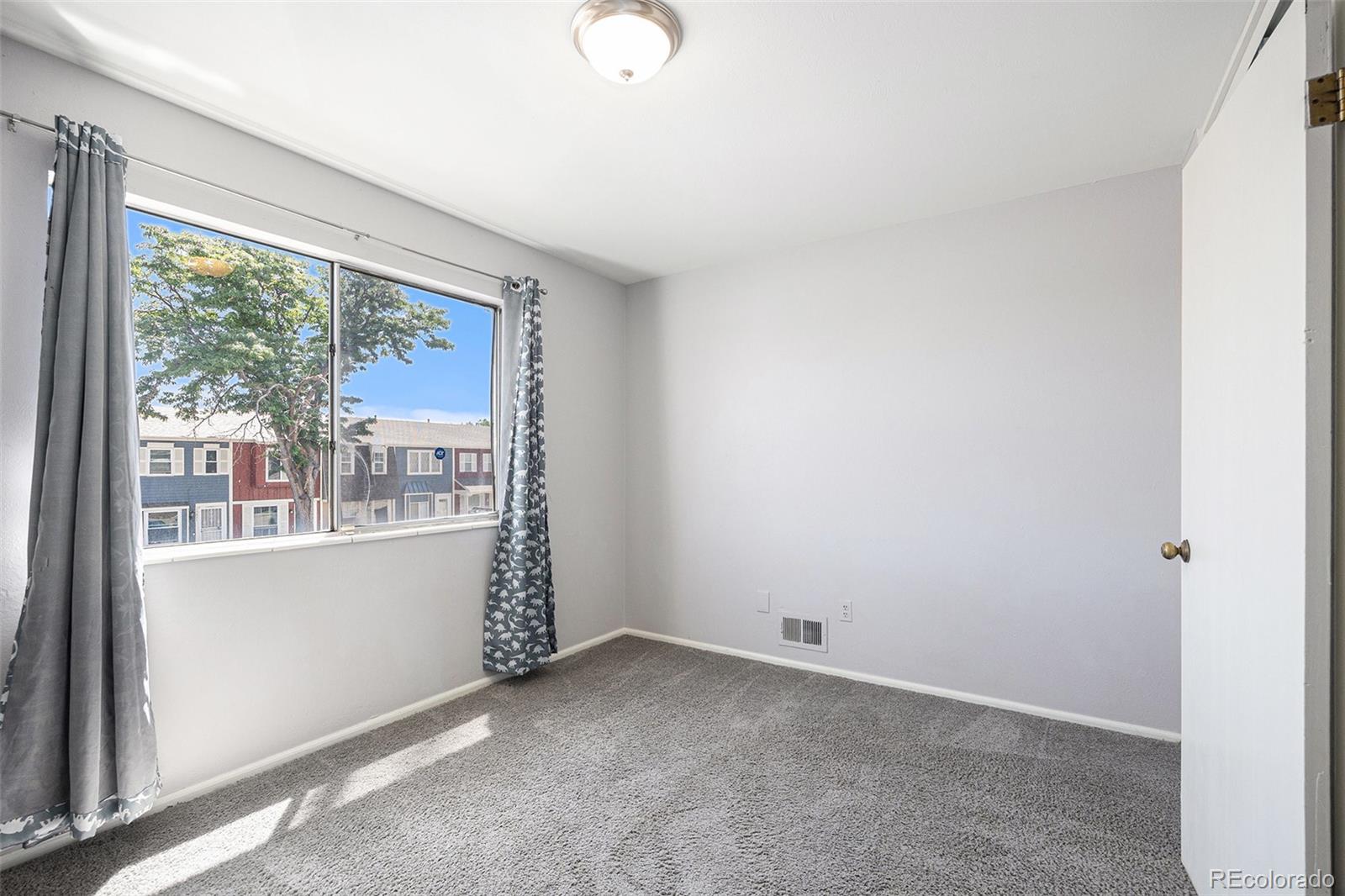 MLS Image #12 for 15777 e 13th place,aurora, Colorado