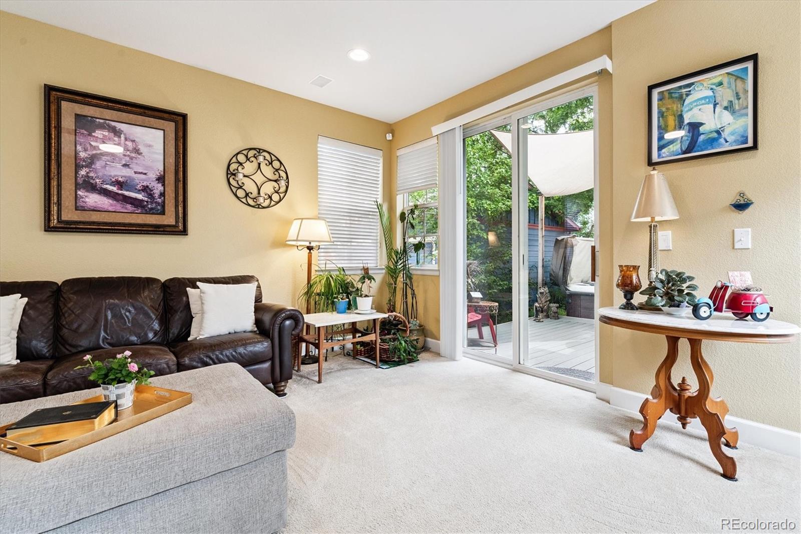 MLS Image #16 for 2326  akron street,denver, Colorado