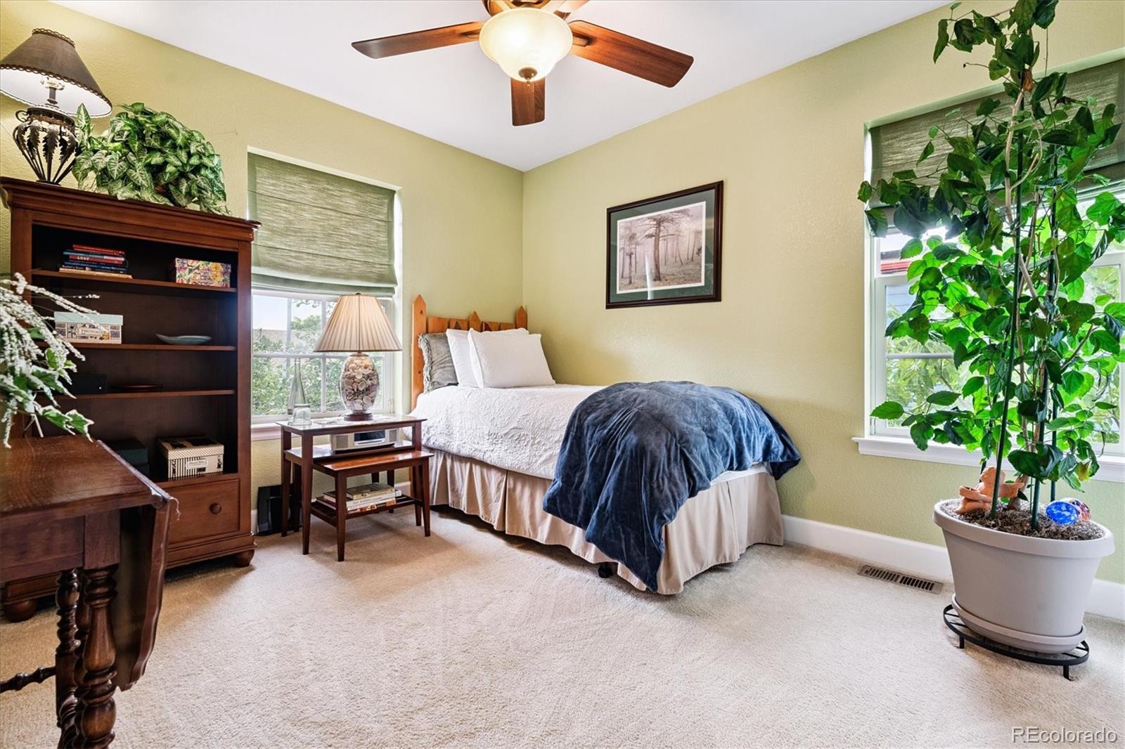 MLS Image #19 for 2326  akron street,denver, Colorado