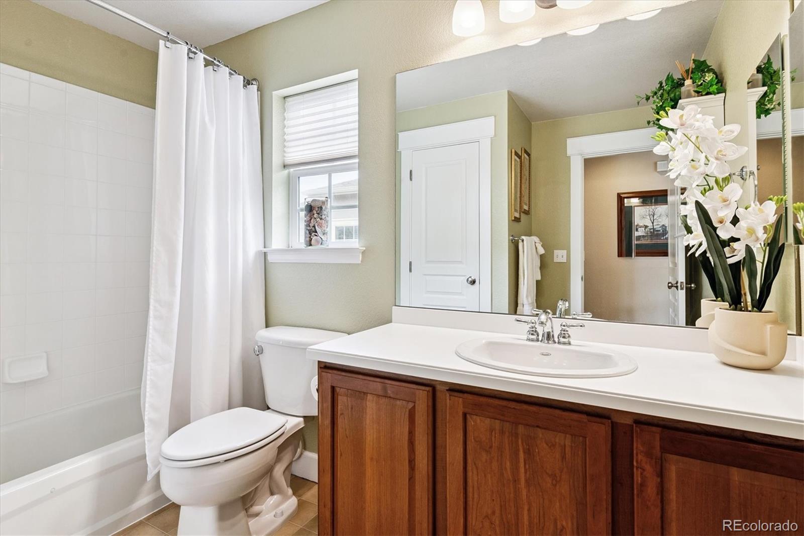 MLS Image #22 for 2326  akron street,denver, Colorado