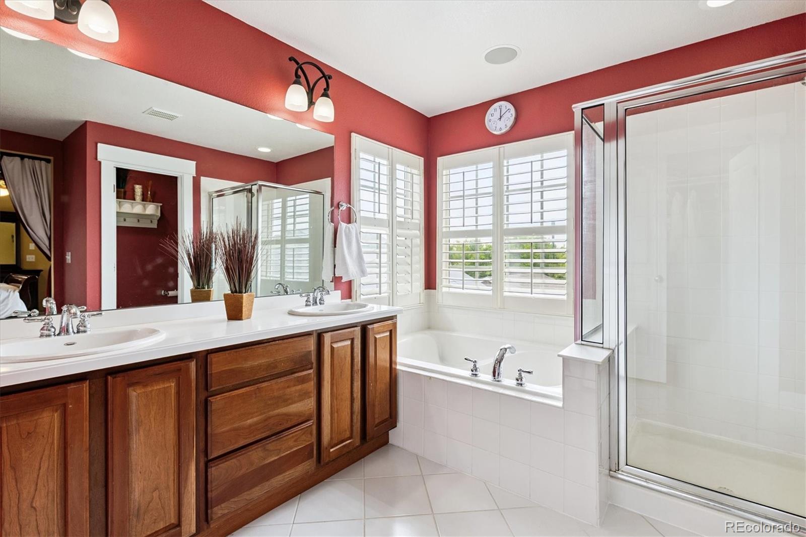 MLS Image #26 for 2326  akron street,denver, Colorado