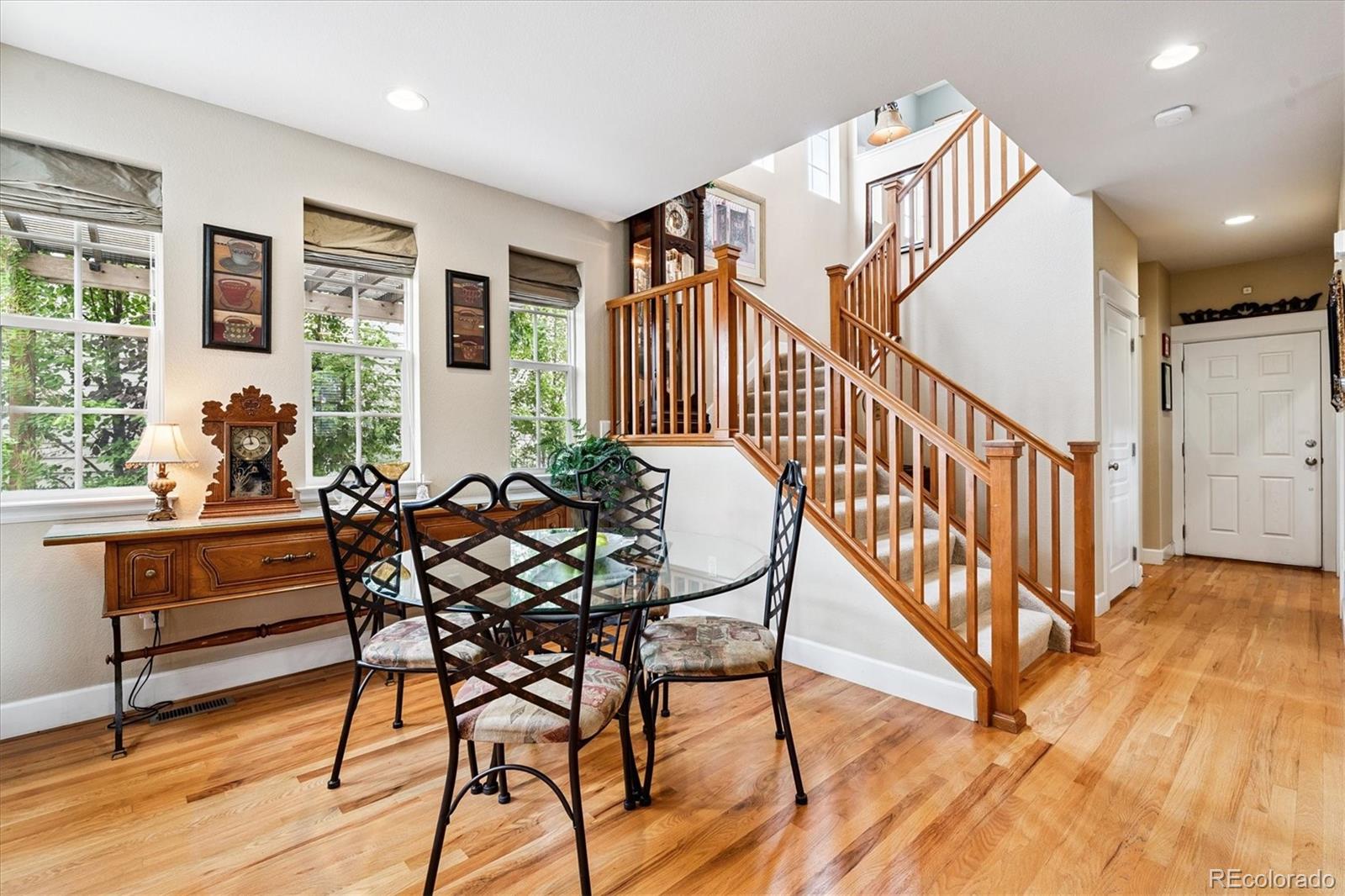 MLS Image #5 for 2326  akron street,denver, Colorado