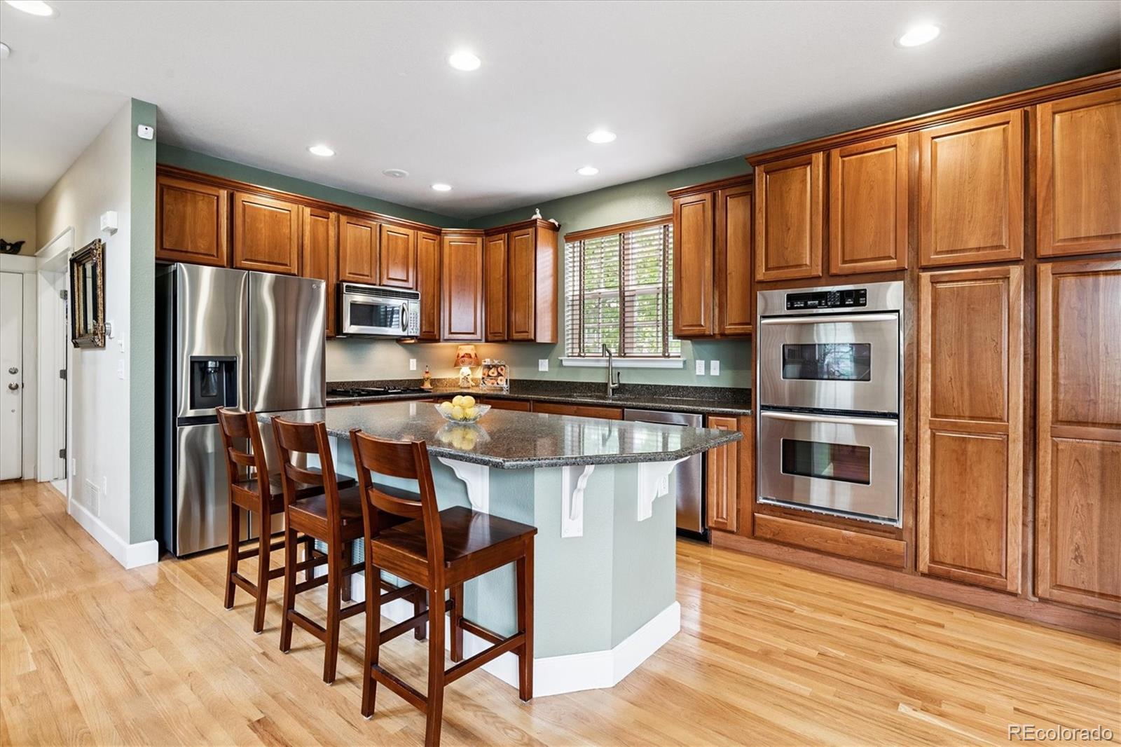 MLS Image #6 for 2326  akron street,denver, Colorado