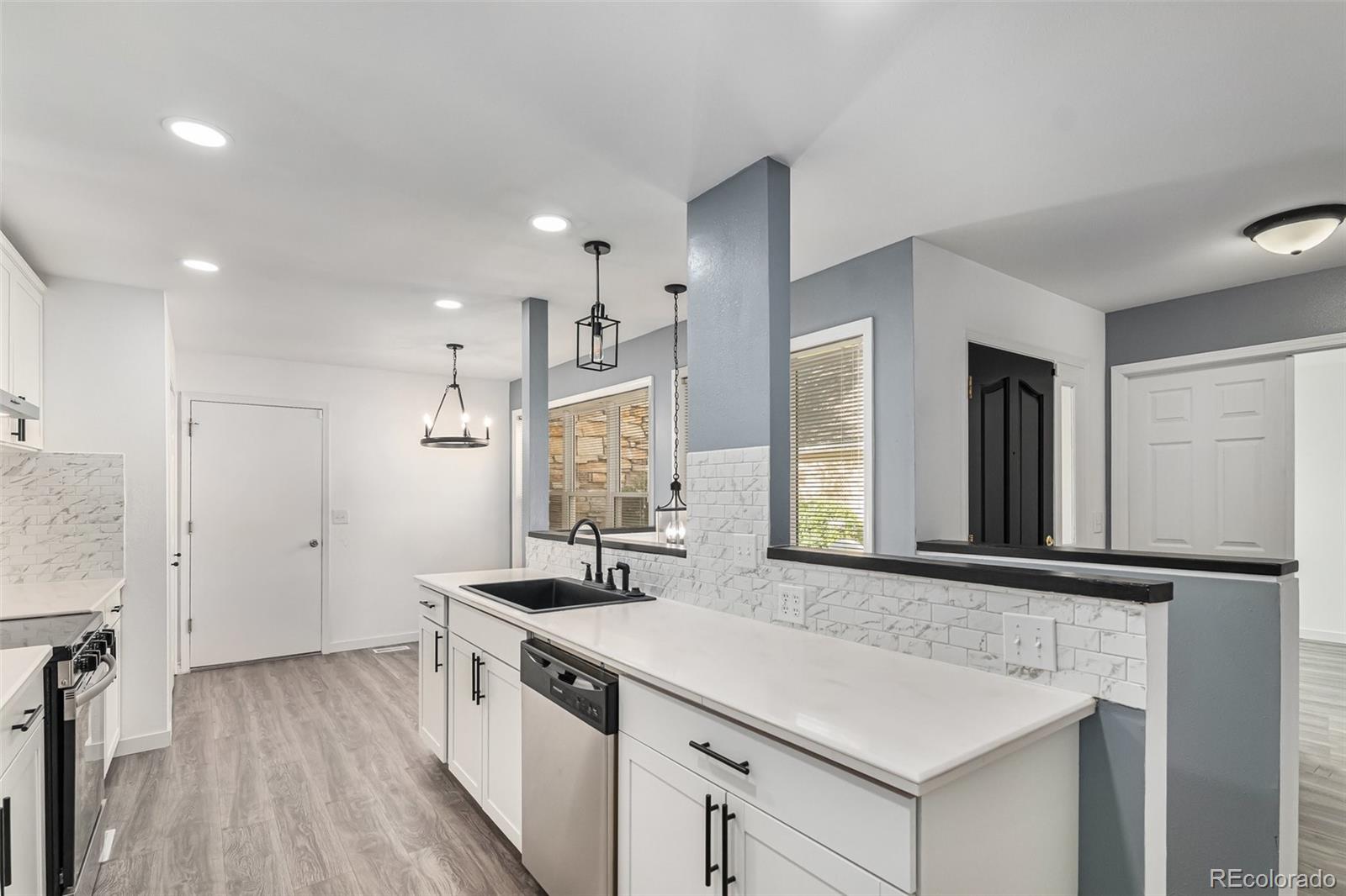 MLS Image #10 for 10000 e yale avenue,denver, Colorado