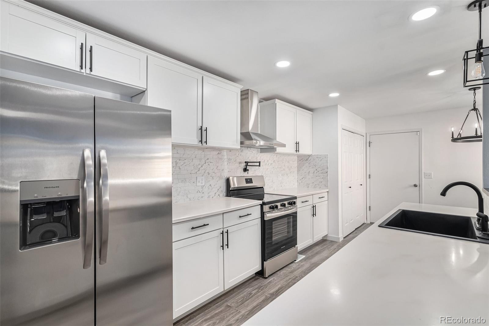 MLS Image #9 for 10000 e yale avenue,denver, Colorado