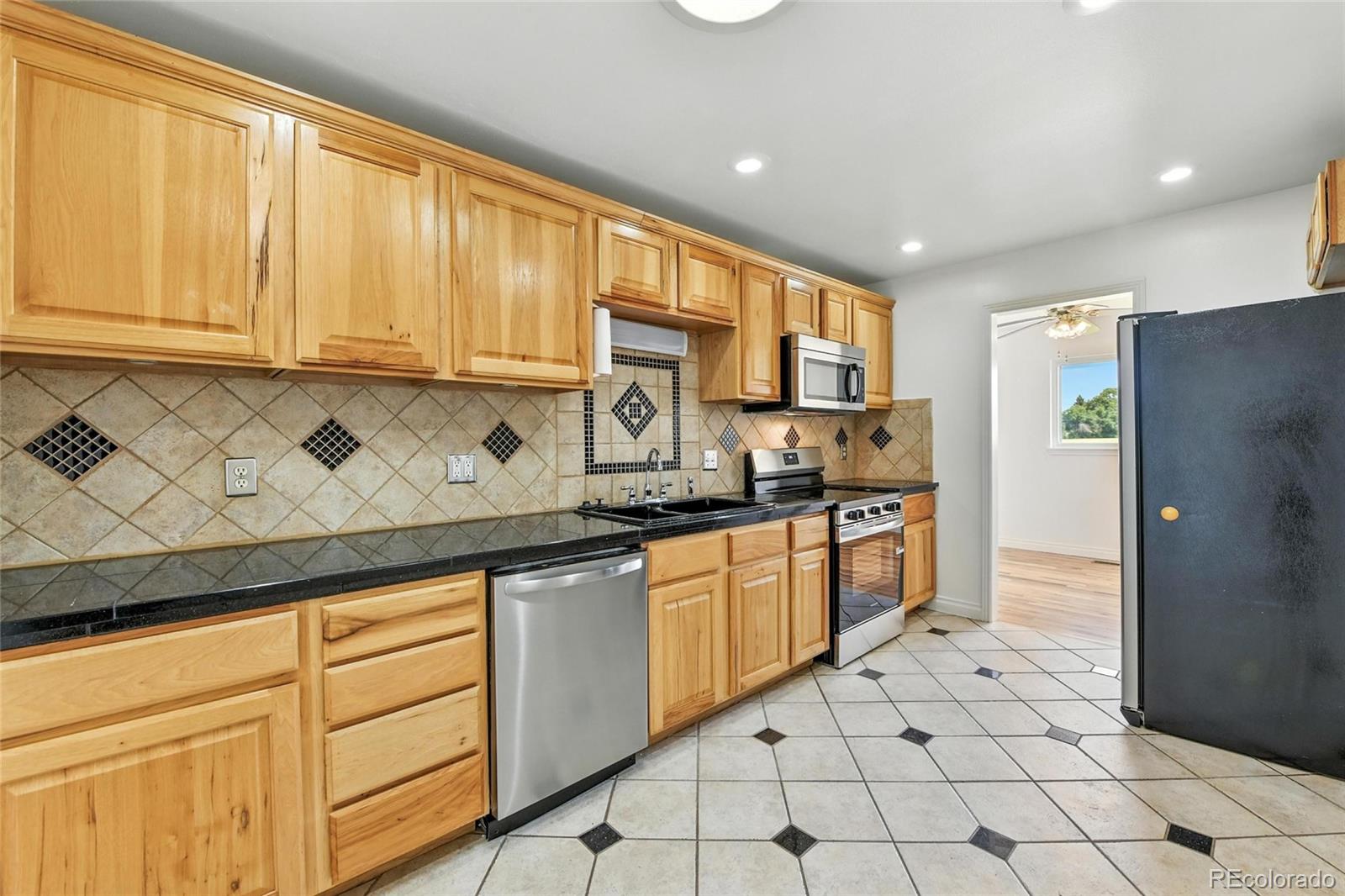 MLS Image #7 for 2441 e 93rd place,thornton, Colorado