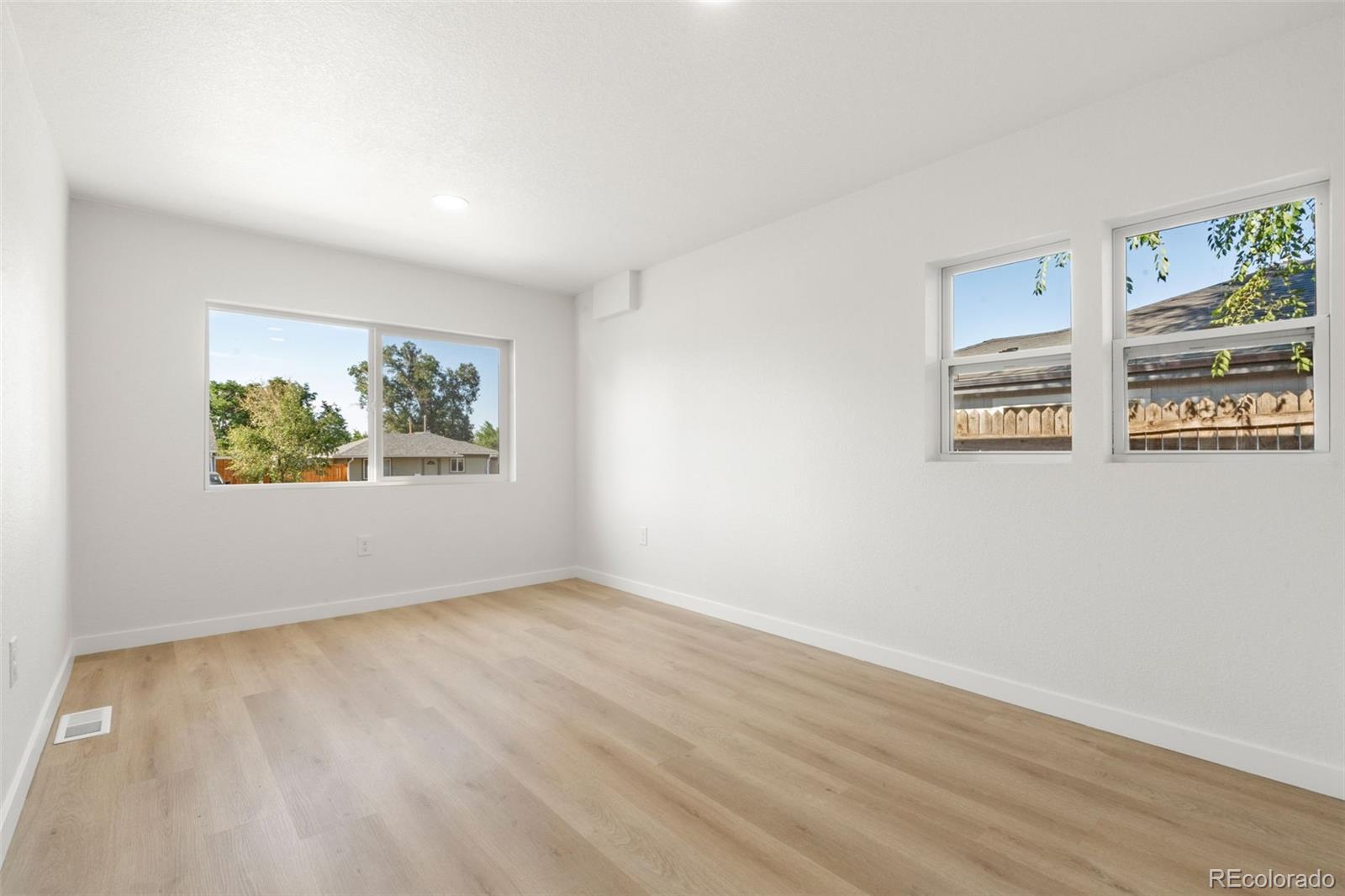 MLS Image #12 for 2120 w custer place,denver, Colorado