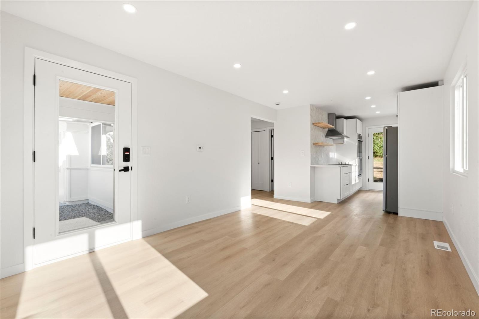 MLS Image #7 for 2120 w custer place,denver, Colorado