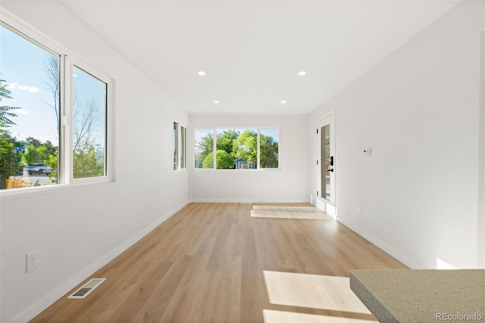 MLS Image #8 for 2120 w custer place,denver, Colorado