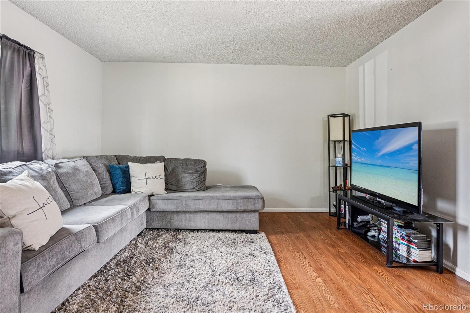 MLS Image #5 for 1733 s nucla street,aurora, Colorado